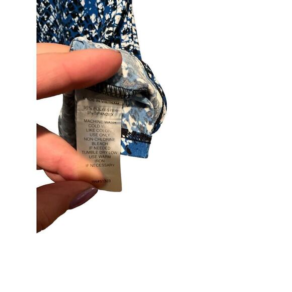 Chaus Top Women's Large Blue Printed Polyester Stretch Round Neck Pullover - Picture 4 of 6